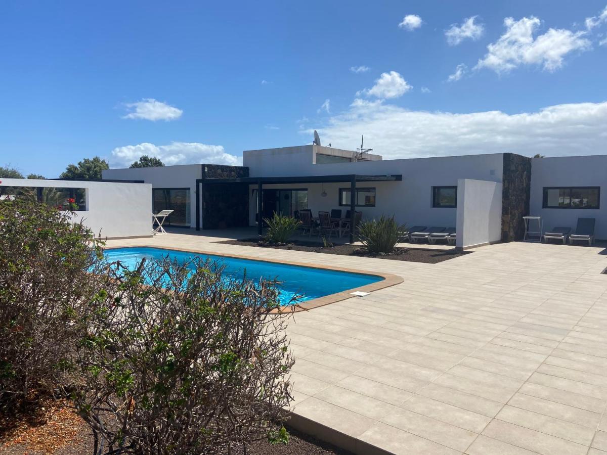 Heated & Shared Pool Villa Matriana 36A, North Shore Villas Lajares Exterior photo